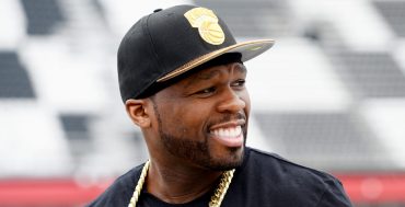 50 CENT GIVES $30K+ IN CASH TO QUEENS BURGER KING EMPLOYEES