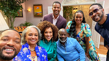 THE ORIGINAL AUNT VIV IS BACK! FOR THE 30TH REUNION SPECIAL